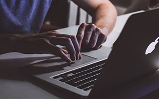 爱游戏大厅-_马拉松配速员：引领跑者共赴终点_，马拉松配速员是干什么的